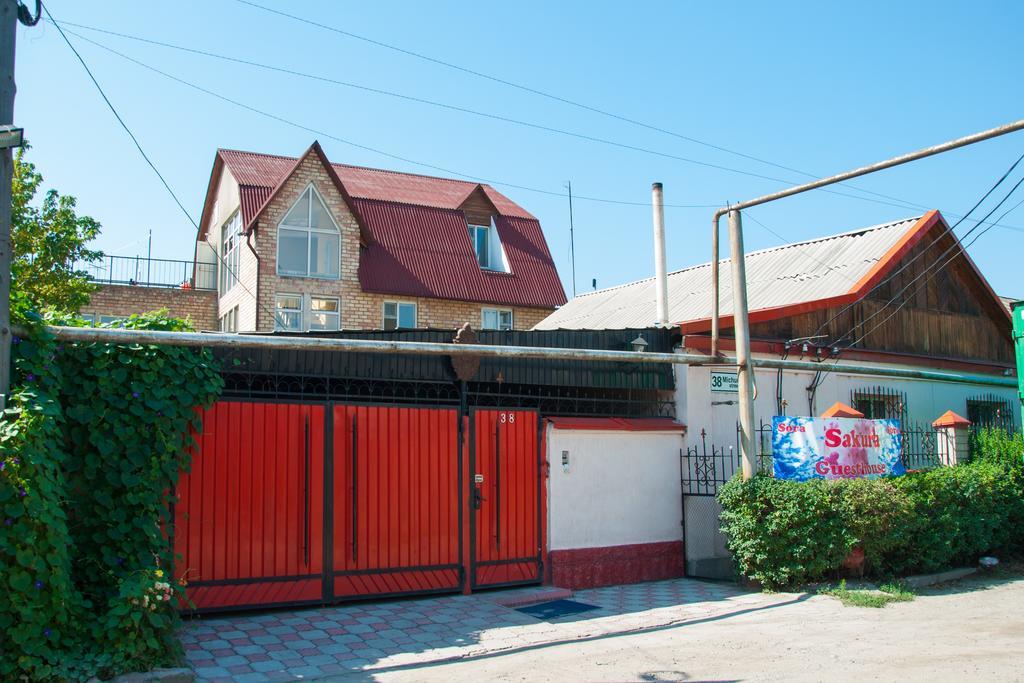 Sakura Guesthouse Bishkek Exterior foto