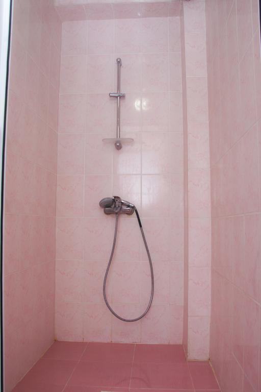 Sakura Guesthouse Bishkek Exterior foto