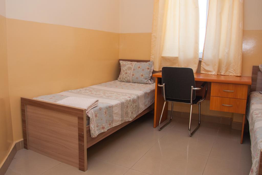 Sakura Guesthouse Bishkek Exterior foto