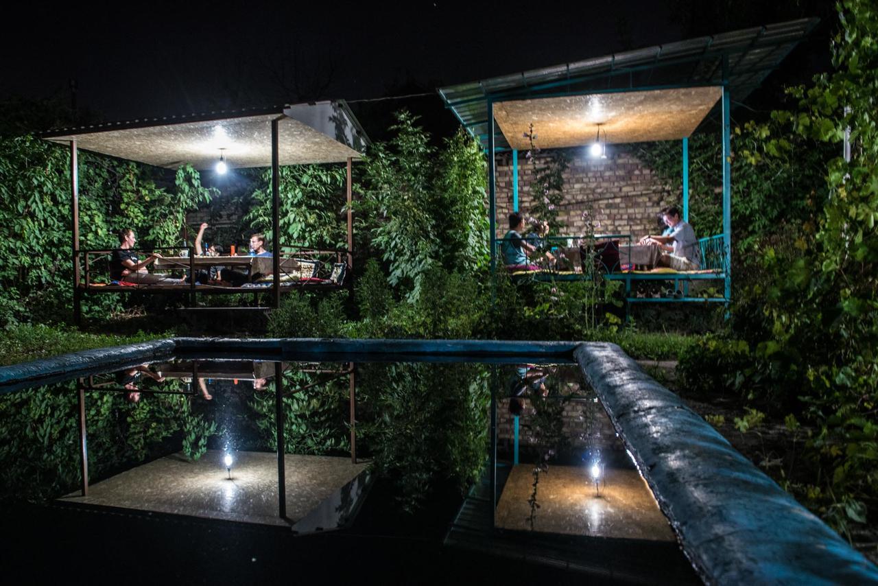 Sakura Guesthouse Bishkek Exterior foto